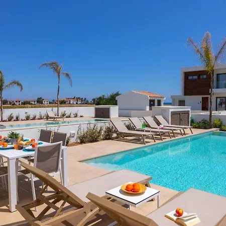 Larnaca Blue 10 * Softades