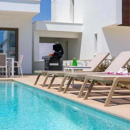 Вилла Larnaca Blue 10 Softades
